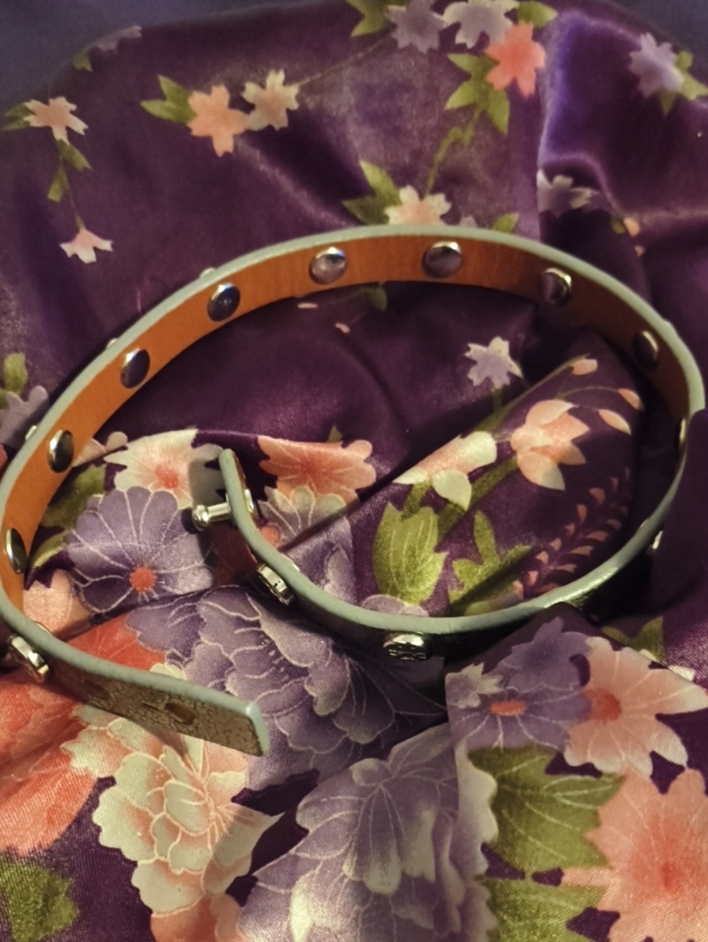 Tory Burch Silvertone Leather Wrap Bracelet NWOT - Picture 5 of 6